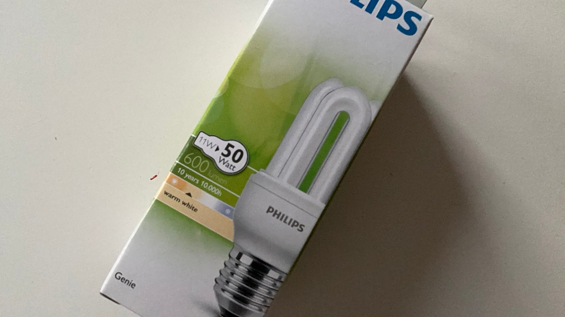 Philips Genie 11 watt equivalent 50 watt warm white E 27, Ophalen of Verzenden, Zo goed als nieuw