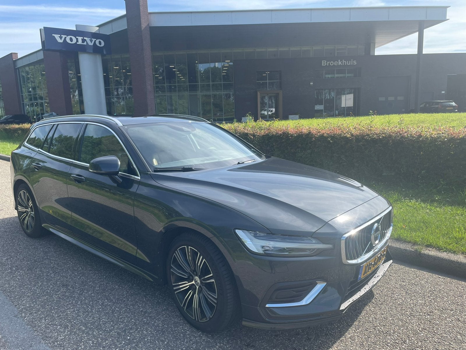 Volvo V60 2.0 T5 250pk Inscription | Harman Kardon | Leder, Auto's, 1800 kg, 4 cilinders, 1969 cc, Particulier