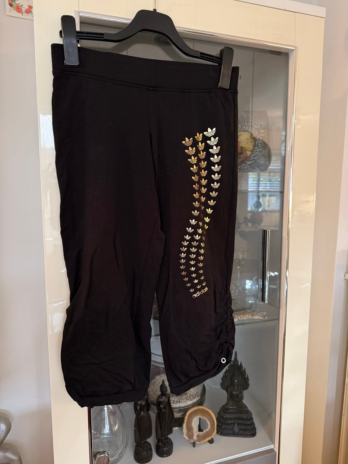 Adidas Capri Broek Zwart met Gouden Logo - Maat L, Zwart, Maat 42/44 (L), Ophalen of Verzenden, Fitness of Aerobics