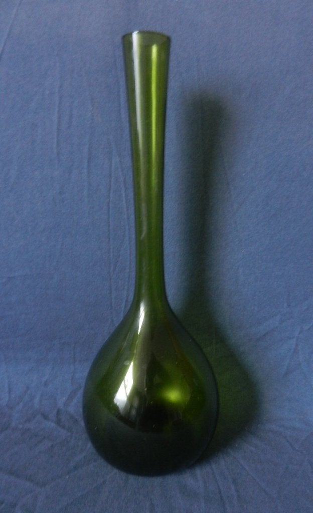 Groen glazen zgn Bulb vase door Gullaskruf ontw A Percy h 33, Ophalen of Verzenden, Groen, 33 cm, Glas