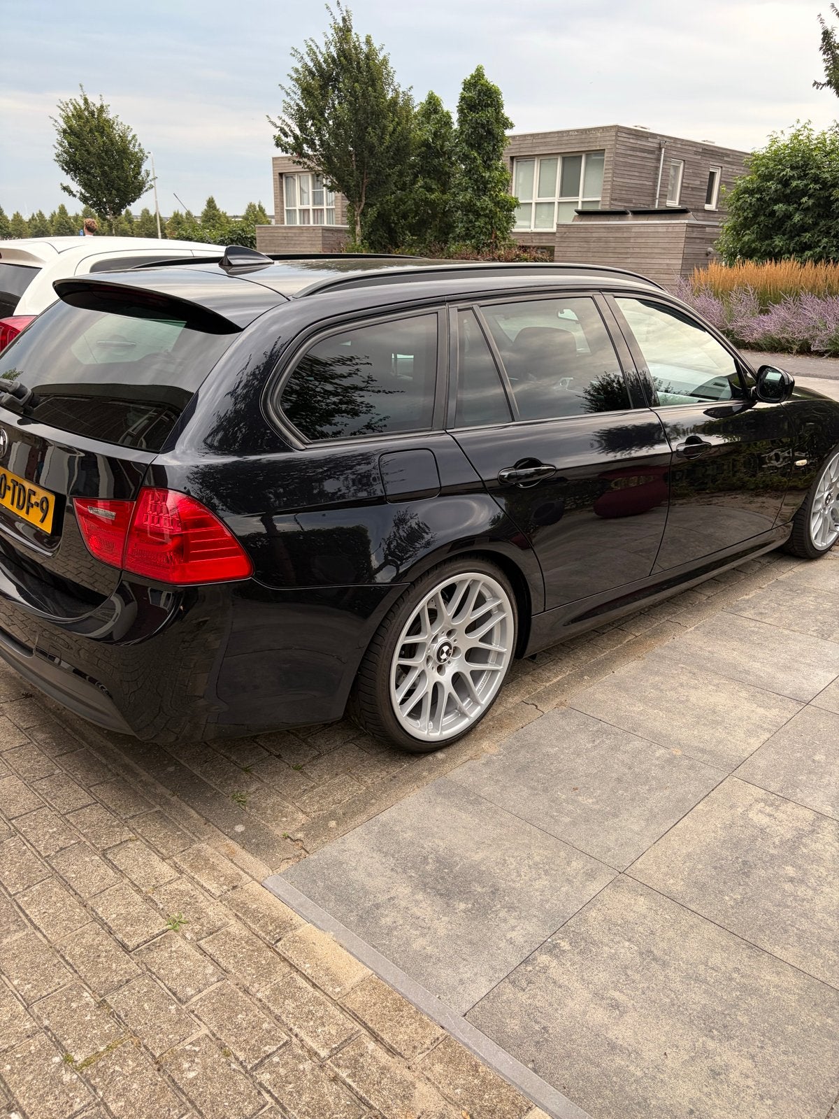 BMW 3-Serie 3.0 I 325 Touring AUT 2012 Zwart, 745 kg, Achterwielaandrijving, Origineel Nederlands, Stationwagon