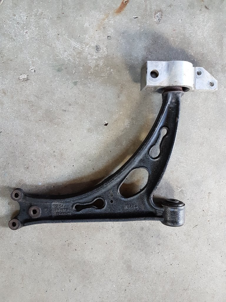 Draagarm rechts komt van VW EOS 3.2 (OEM: 1K0407153G), Ophalen of Verzenden