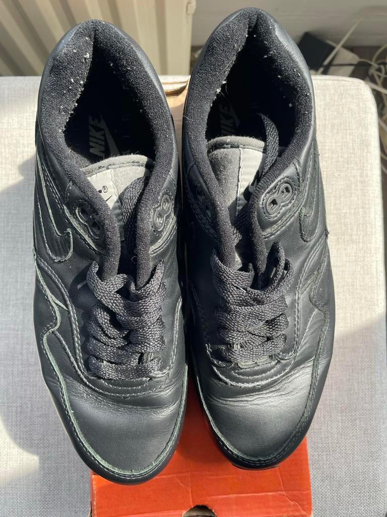 Nike Air Max 1 Leather Black (2002) US7,5/EU40,5, Ophalen of Verzenden, Gedragen, Zwart, Sneakers of Gympen