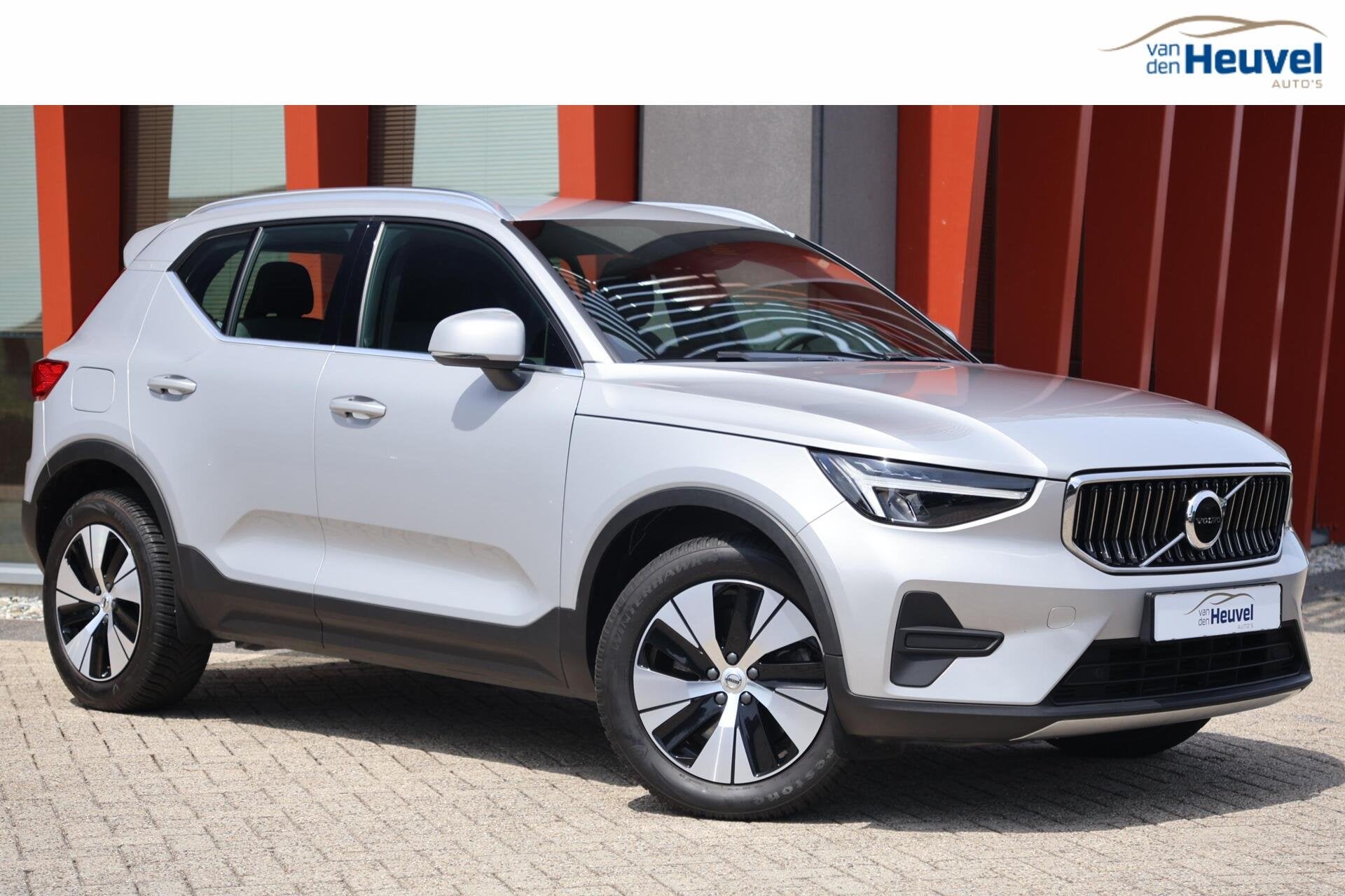 Volvo XC40 T4 Recharge Core Bright | Stoelverwarming | Trekh, Auto's, 12 maanden, Stof, Plug-in hybride, Bedrijf
