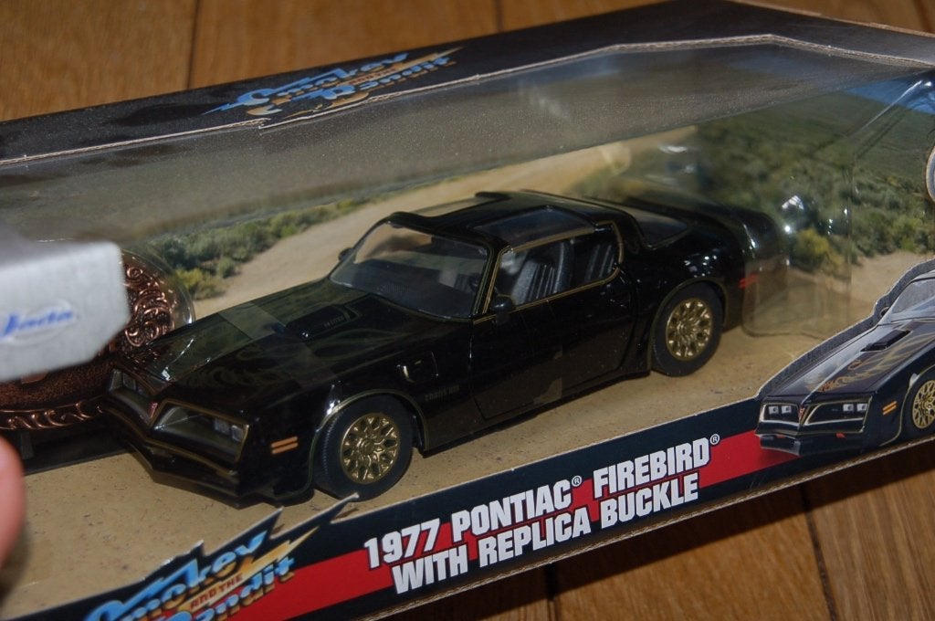 1:24 Pontiac Firebird Smokey and the bandit WRH, Hobby en Vrije tijd, Verzenden, Zo goed als nieuw, Auto, Overige merken
