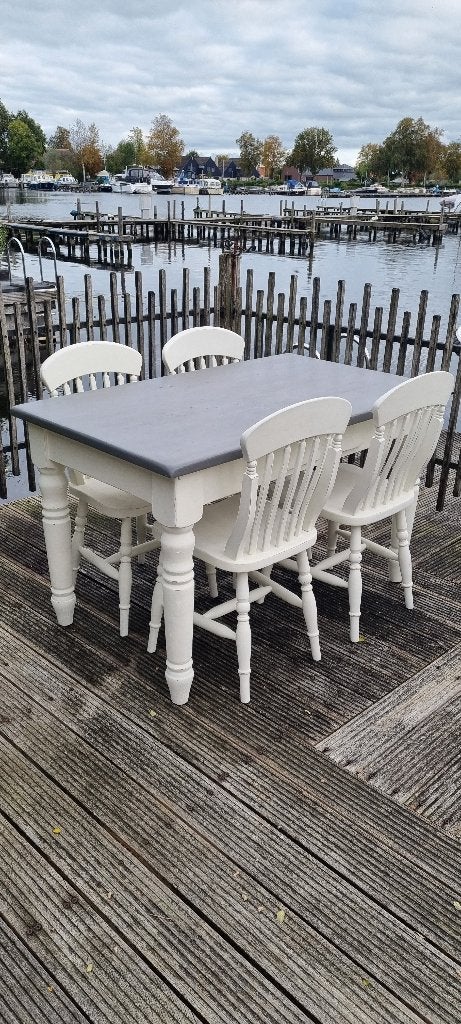 Handgemaakte grenen eettafel van zware kwaliteit, Huis en Inrichting, Ophalen, Gebruikt, 50 tot 100 cm, 100 tot 150 cm