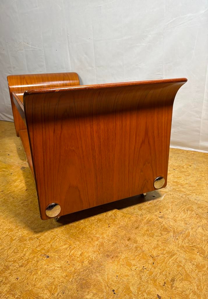 Foto 7 van Gratis bezorging!Midcenturyretro salontafel teaktulpvorm1960