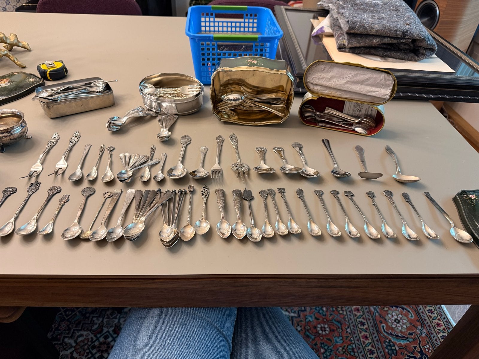 Zilverkleurige lepels en vorkjes, deels echt zilver/giro 90, Ophalen