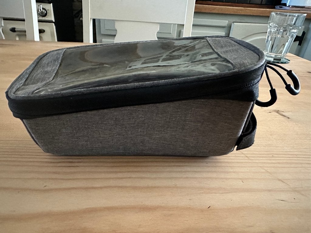 Fiets tasje, 11 cm h x 21 cm b x 12 cm d, Ophalen of Verzenden, Zo goed als nieuw