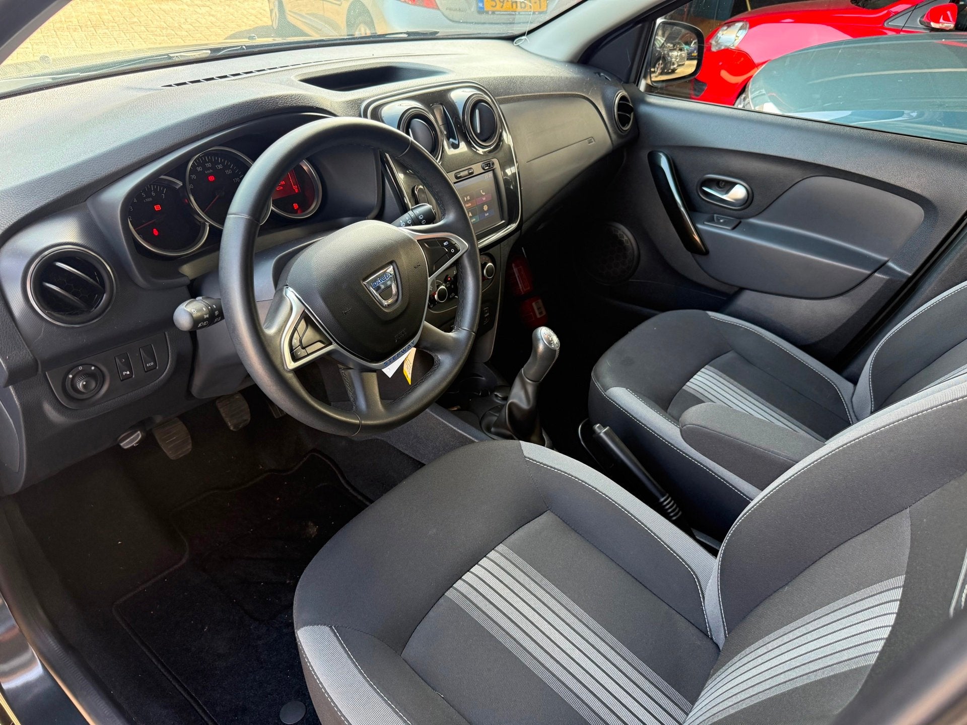 Dacia Sandero 0.9 TCe SL Stepway|CRUISE/NAVI/BLUETOOTH|, Auto's, Voorwielaandrijving, 898 cc, Gebruikt, Bedrijf