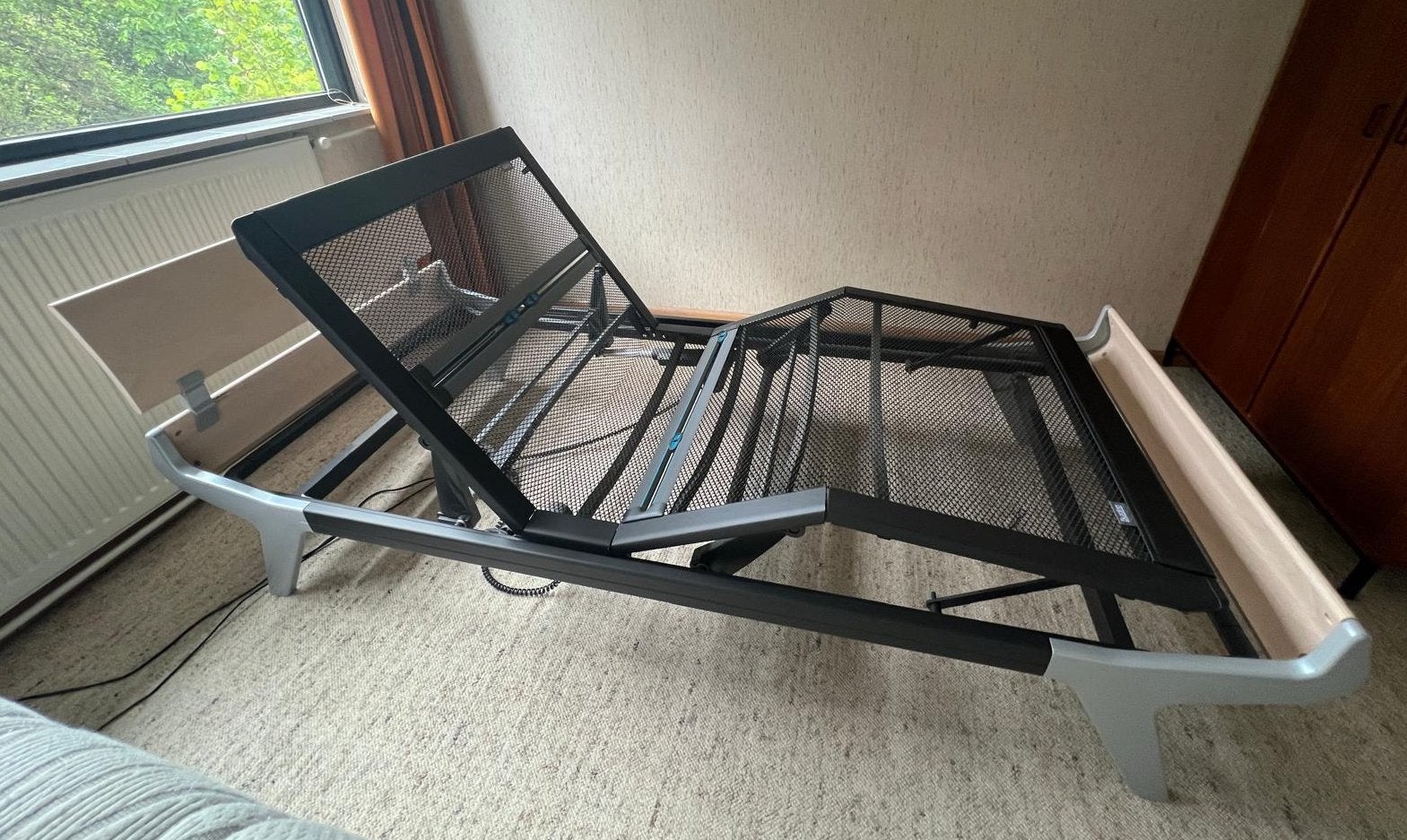 Auping 90x200 Cleopatra Elektrisch verstelbare spiraalbodem, Ophalen, Verstelbaar, 90 cm, Zo goed als nieuw