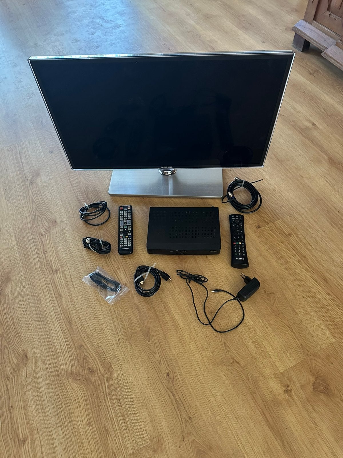 Samsung 32” LED/LCD Smart TV + Humax, Ophalen, Gebruikt, 50 Hz, LCD