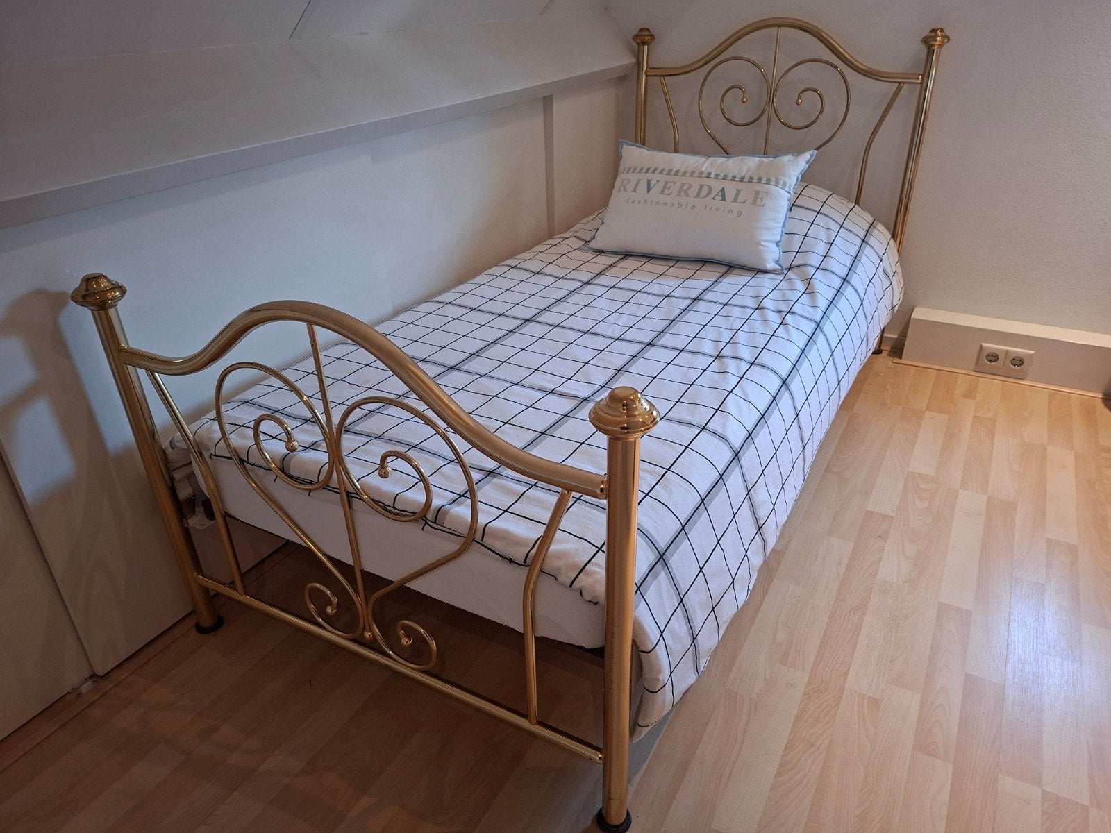 Prachtig koperen bed (90  200 cm), inclusief lattenbodem, Ophalen