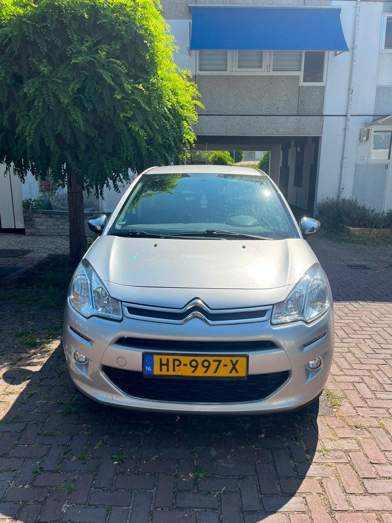 Citroën C3 1.2 82pk 2015 Nieuwe Distributieriem en APK, Voorwielaandrijving, 1199 cc, 82 pk, Leder en Stof