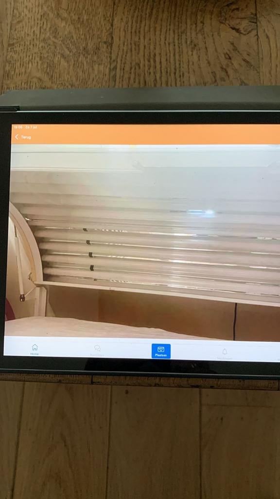 Zonnebank met bed en goede lampen, Ophalen of Verzenden, Gebruikt, Zonnebank enkelzijdig, 10 tot 15 lampen