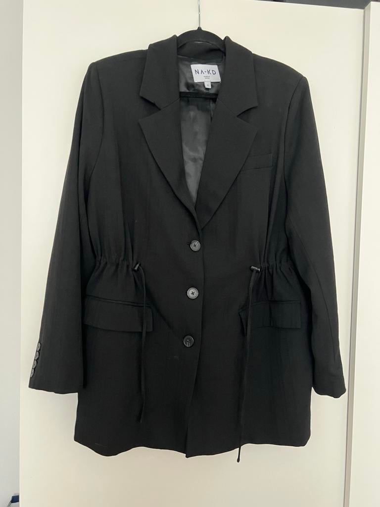 NA-KD blazer maat 42 - Zo goed als nieuw, Ophalen of Verzenden, Zo goed als nieuw, Maat 42/44 (L), Zwart