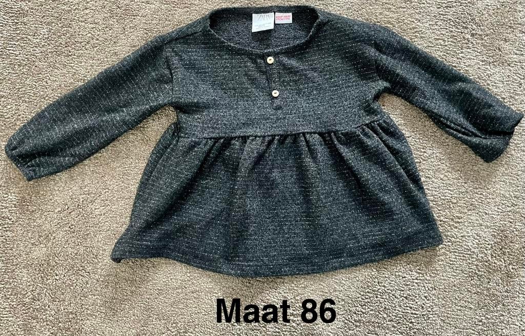 Zwart jurkje met zilveren glitters Maat 86 Zara, Ophalen of Verzenden, Zo goed als nieuw, Meisje, Jurkje of Rokje