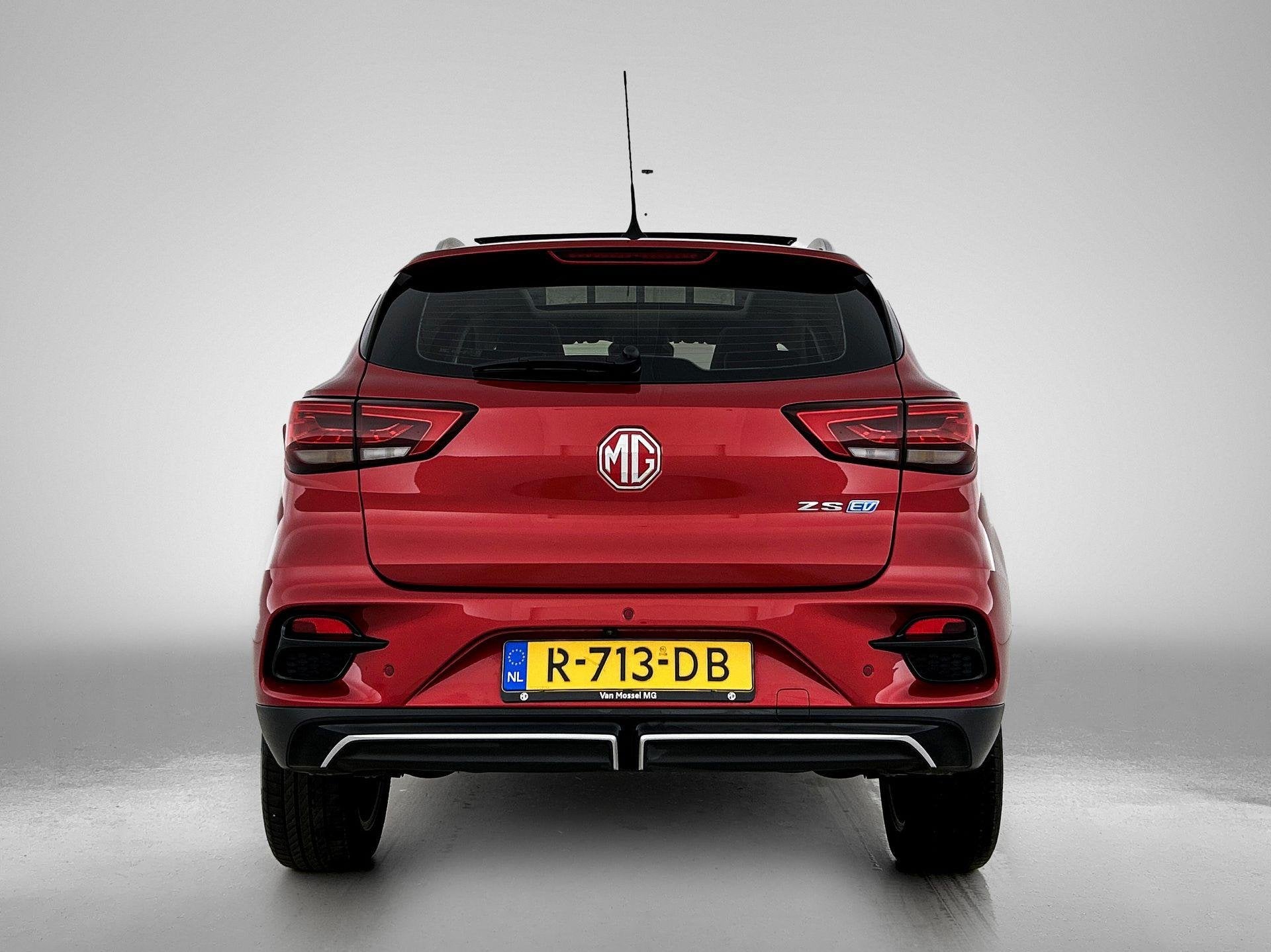 MG MG ZS EV EV Long Range Luxury 70 kWh Privacy Glass | Gara, Auto's, 12 maanden, Gebruikt, Zwart, ZS