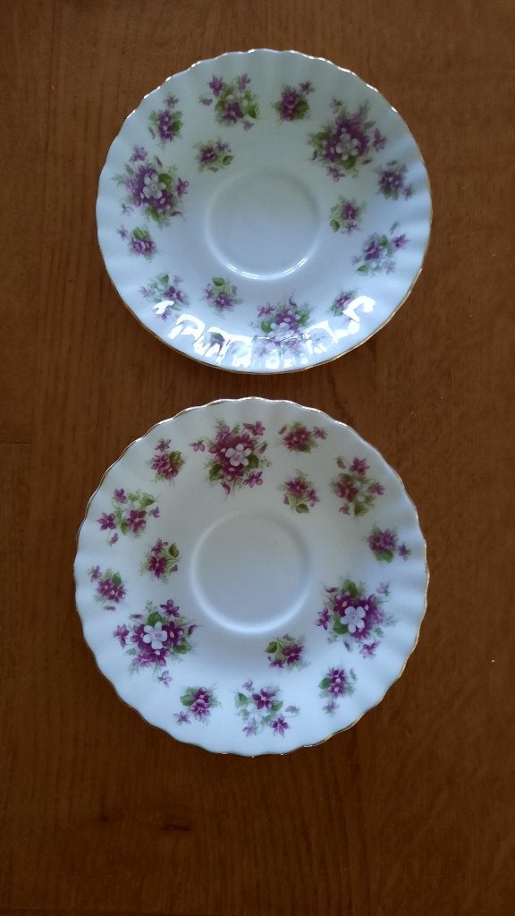 2 schotels van Royal Albert Servies Sweet Violets, Ophalen of Verzenden
