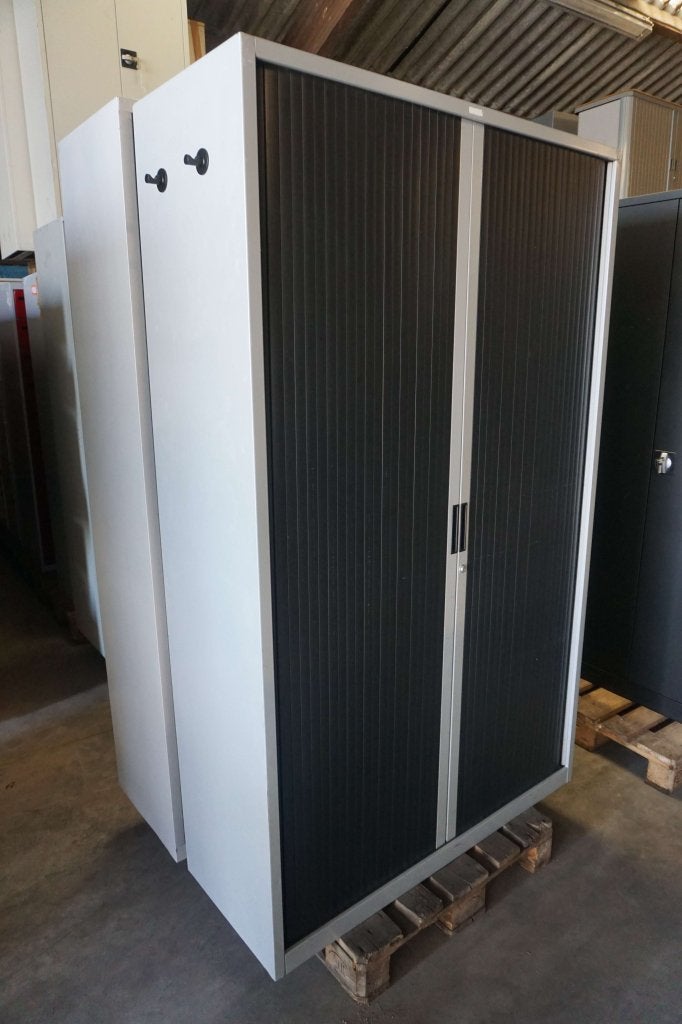 Archiefkast roldeurkast dossierkast kantoorkast metalen kast, Huis en Inrichting, Kasten | Roldeurkasten en Archiefkasten, Gebruikt