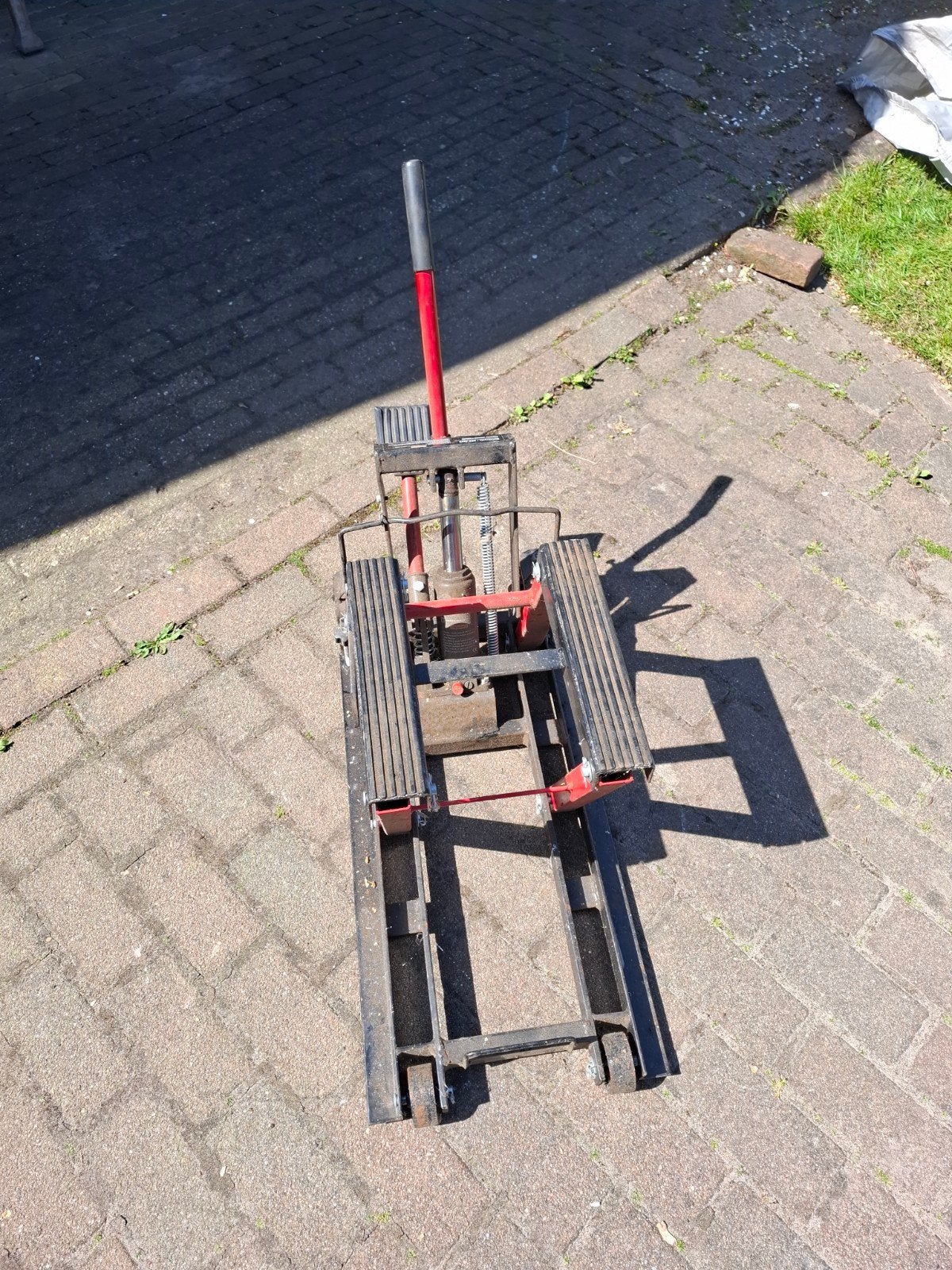 Gebruikte motorkrik, hydraulisch, rood en zwart, Motoren, Ophalen, Gebruikt
