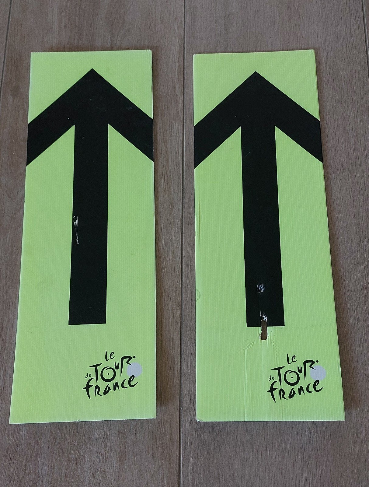 Originele Tour de France Routepijlborden (2 stuks), Verzenden, Gebruikt