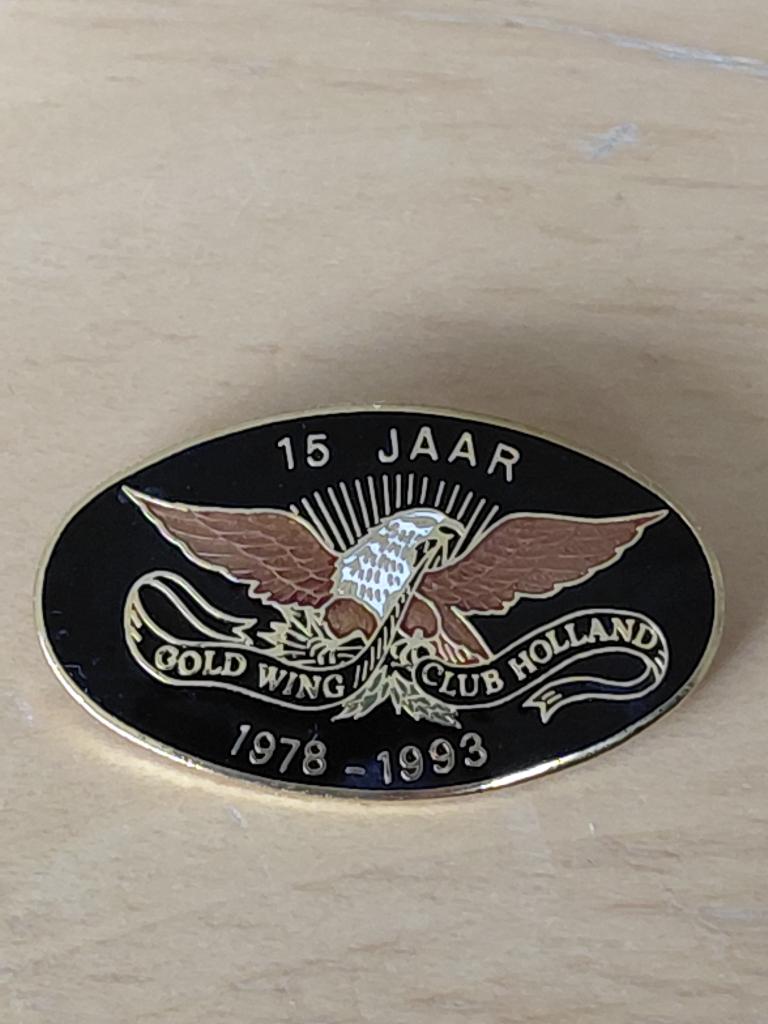 Broche Honda Goldwing club Holland 15 jaar. 1978-1993., Verzamelen, Ophalen of Verzenden, Zo goed als nieuw, Transport, Speldje of Pin