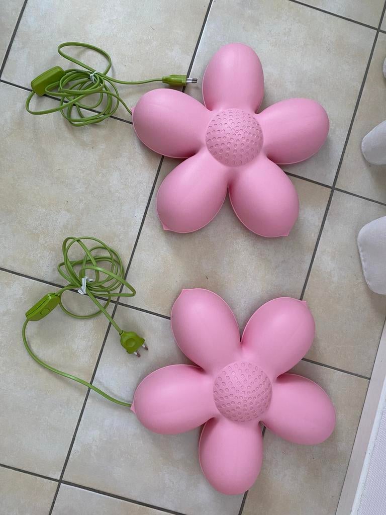 2x ikea Roze Bloemenlampen wandlampen Nachtlampjes, Ophalen of Verzenden, Zo goed als nieuw, Lamp