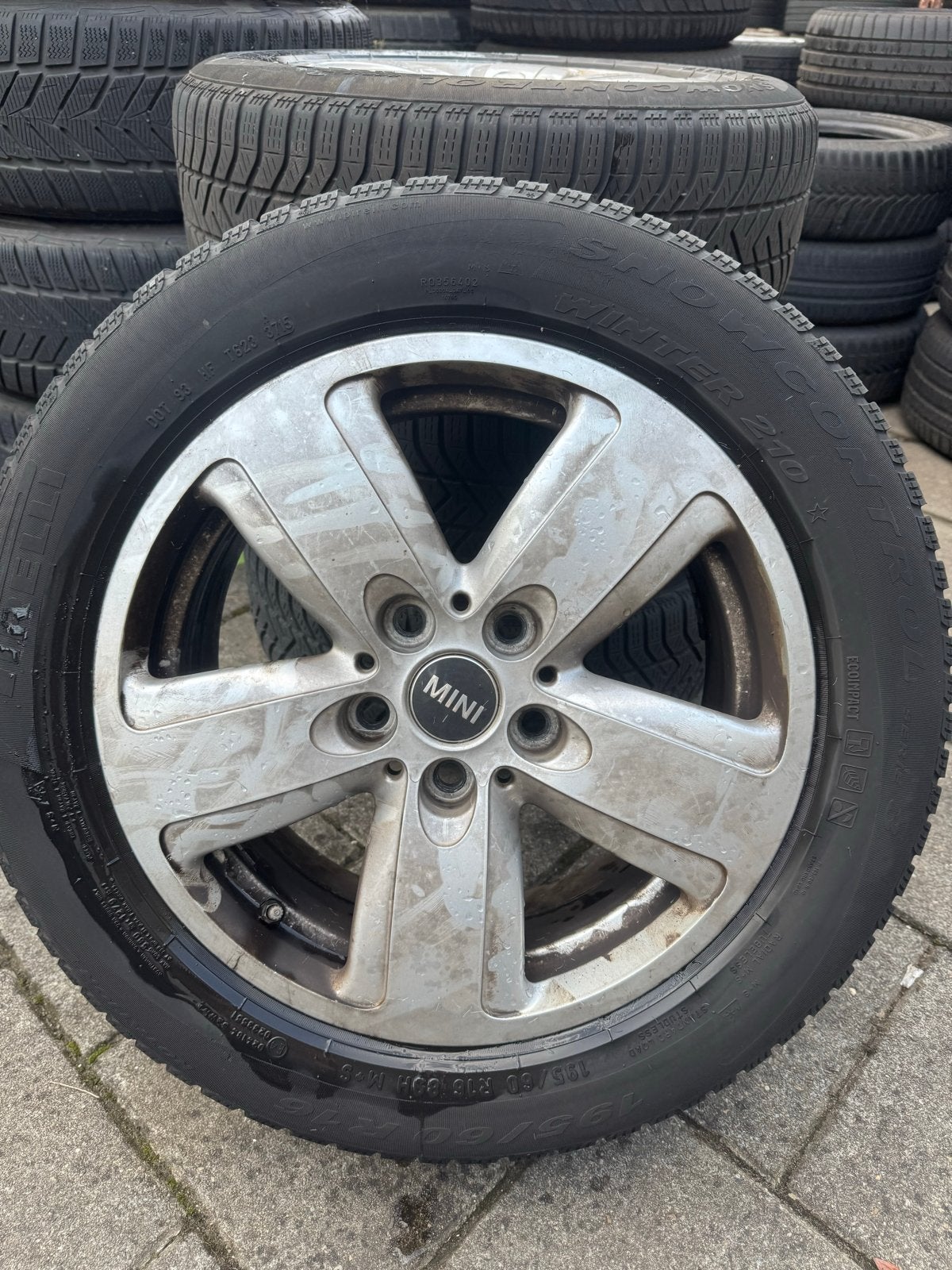 Set van 4 Winterbanden met Velgen - Mini Cooper 195/60 R16, Gebruikt, 16 inch, Banden en Velgen, Personenwagen