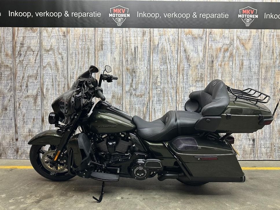 HARLEY-DAVIDSON ELECTRA GLIDE ULTRA LIMITED FLHTK (bj 2020), 2 cilinders, HARLEY-DAVIDSON, Motorrijbewijs A, Bedrijf