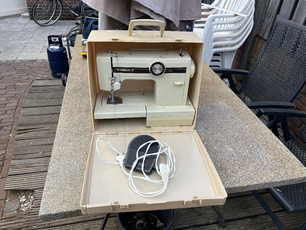 Nostalgische naaimachine Vendomatic 147, Ophalen of Verzenden, Gebruikt, Naaimachine, Overige merken