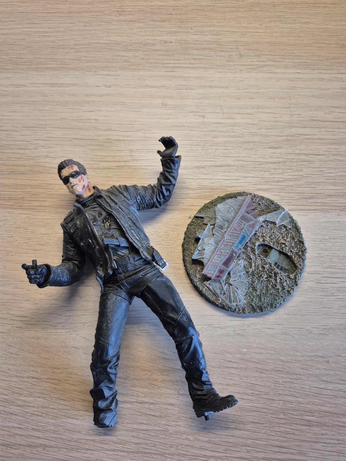 Terminator 2 T-800 actiefiguur met diorama, Ophalen of Verzenden, Gebruikt