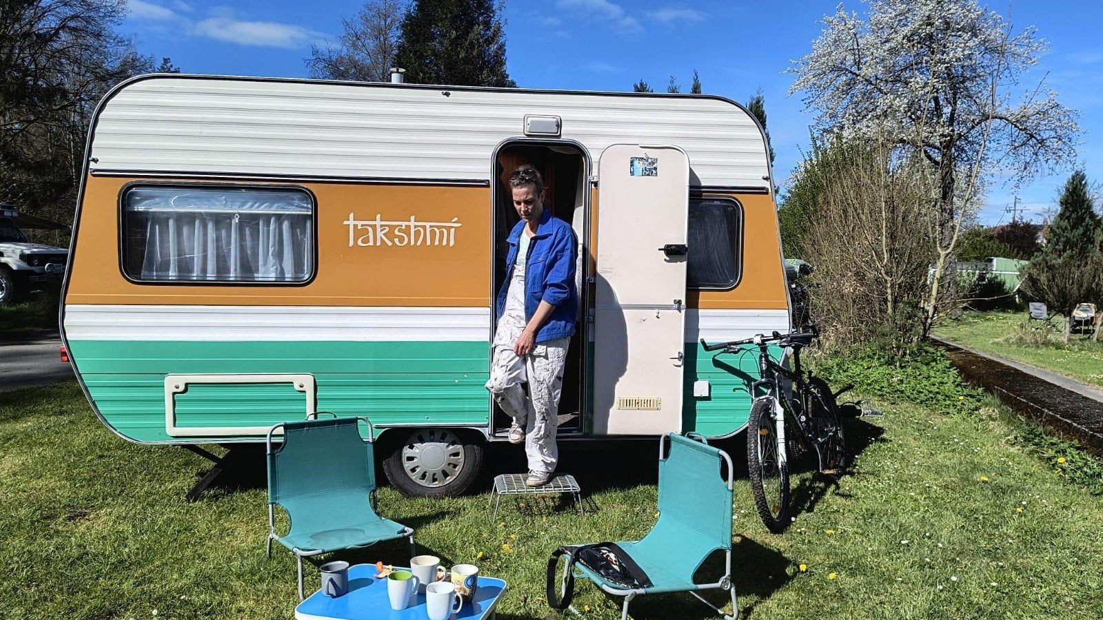 Vintage Knaus Comfort 415 caravan met retro oranje/bruin, Vast bed, Tot en met 3, Particulier, Openslaande ramen