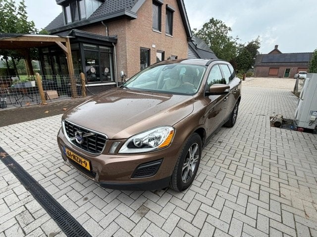 Volvo XC60 2.0 T Automaat 2011 Panoramadak, Euro 5, 4 cilinders, Bruin, Overige kleuren
