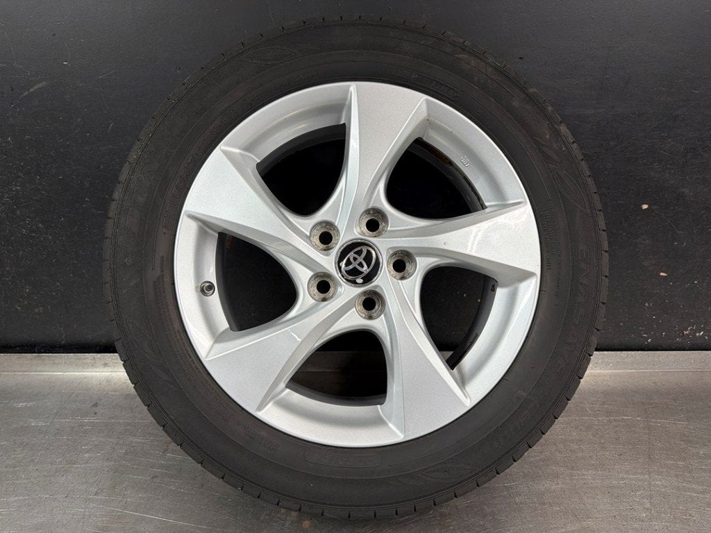 Velgen set + banden Toyota C-HR (215-60R17), Banden en Velgen, 17 inch, Ophalen of Verzenden, Personenwagen