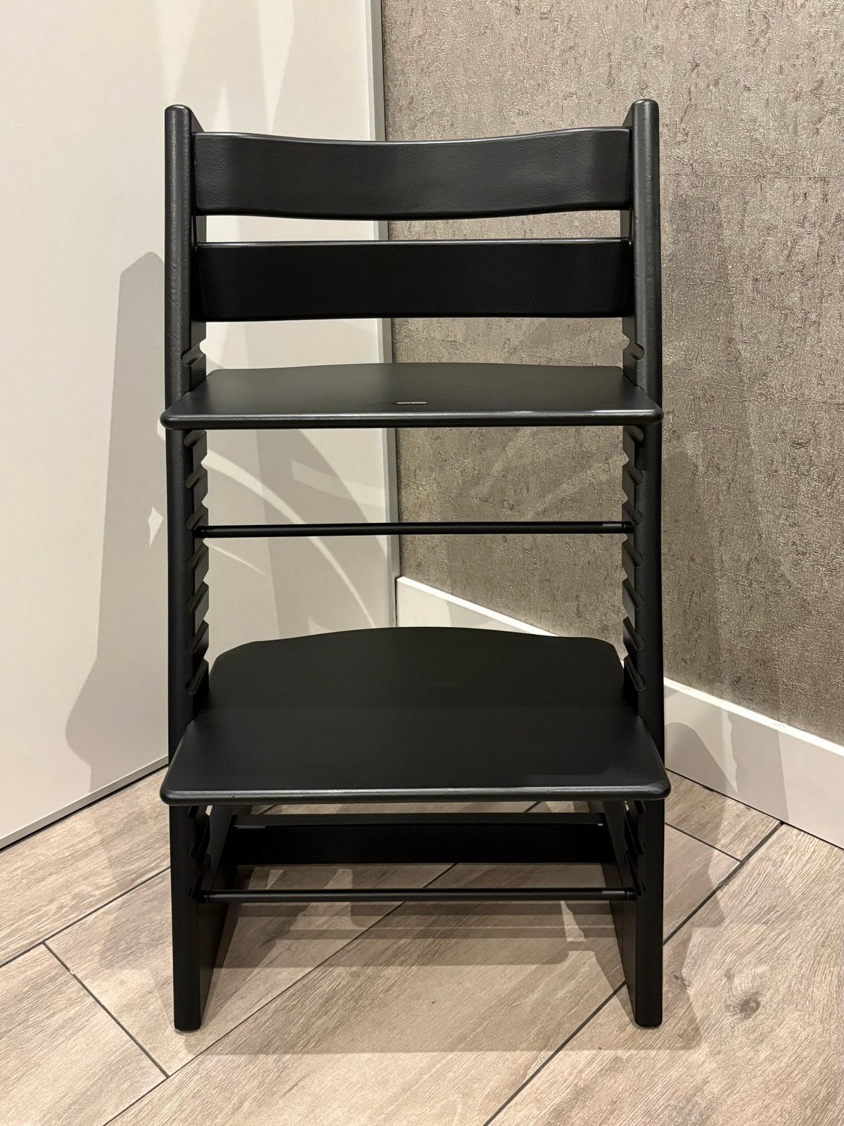 Mat zwarte stokke tripp stoel, Kinderen en Baby's, Kinderstoelen, Ophalen of Verzenden, Zo goed als nieuw