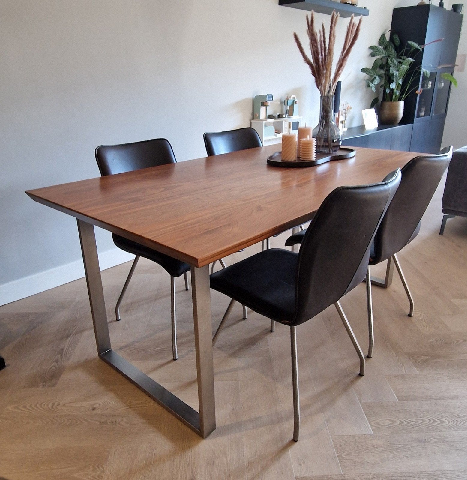 MOET WEG! Eettafel notenhout Piet Klerkx 180cm, Huis en Inrichting, Tafels | Eettafels, Ophalen, Rechthoekig, 150 tot 200 cm, 50 tot 100 cm