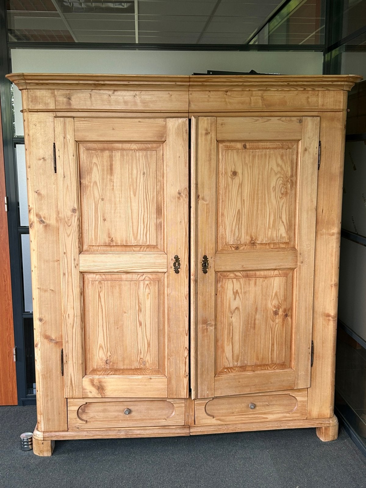 Antieke grenen kasten, Ophalen