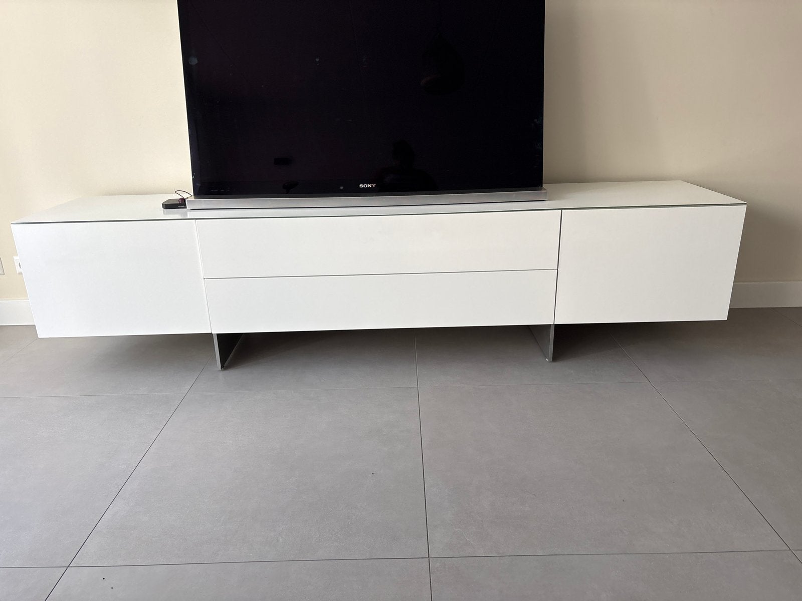 Coesel Hoogglans Wit TV Meubel - 245x50x59 cm, Ophalen, Gebruikt, 200 cm of meer, Minder dan 100 cm