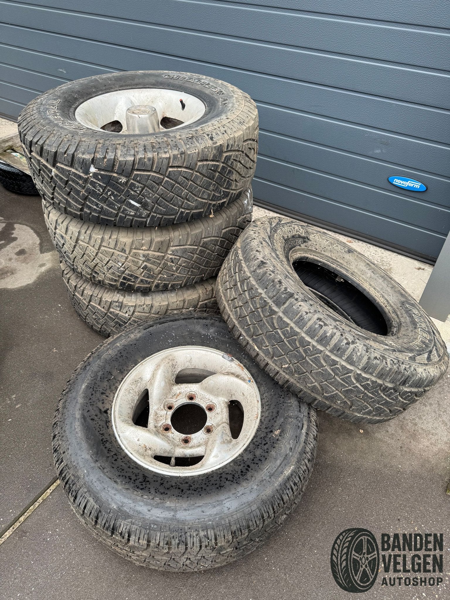 4 x 4 Banden 31-10.5-15 General en Pirelli 265-70-15 Kumho, Auto-onderdelen, Gebruikt, -, -, Banden en Velgen