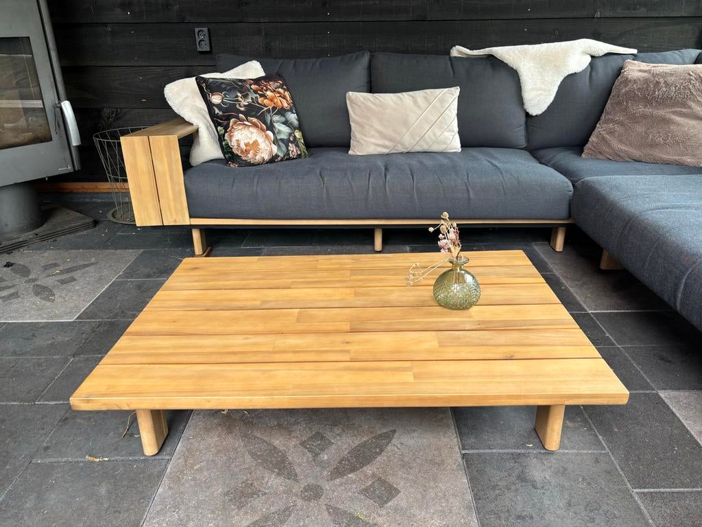 Moderne loungebank met lage zit - Zo goed als nieuw, 6 zitplaatsen, Ophalen of Verzenden, Zo goed als nieuw, Loungeset