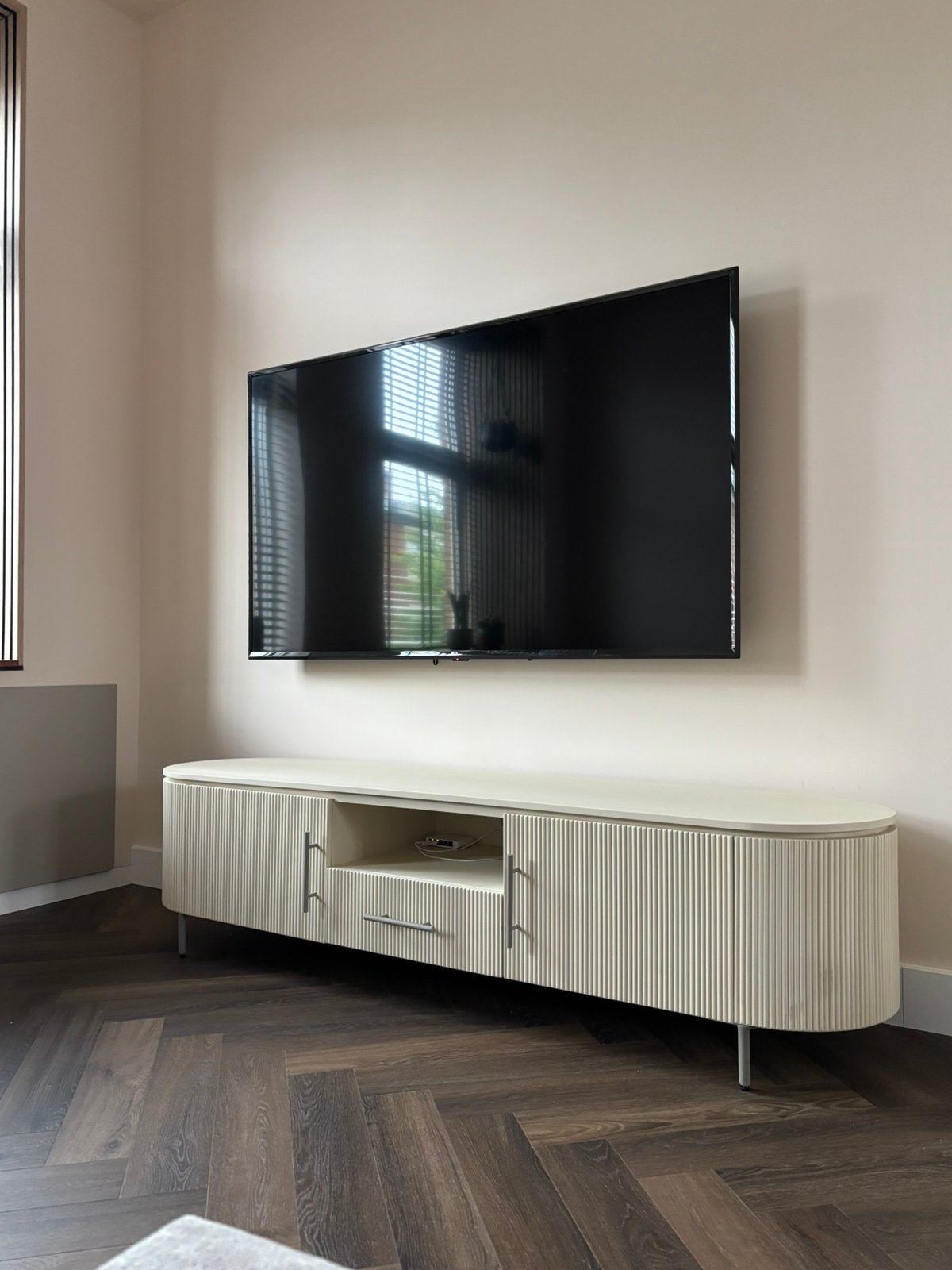 Tower Living Tv-meubel Corbetta Beige, Ophalen, Japandi, Gebruikt, 150 tot 200 cm