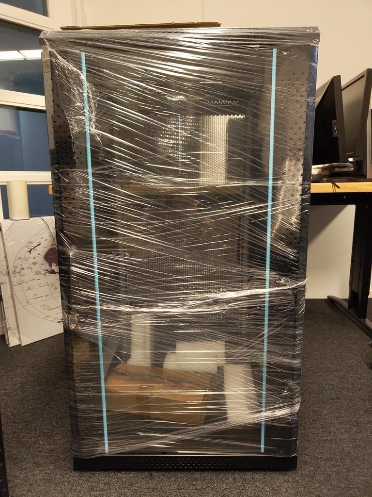 Serverkast 600x600, 22U, Computers en Software, Ophalen, Nieuw, Glas, Geperforeerd