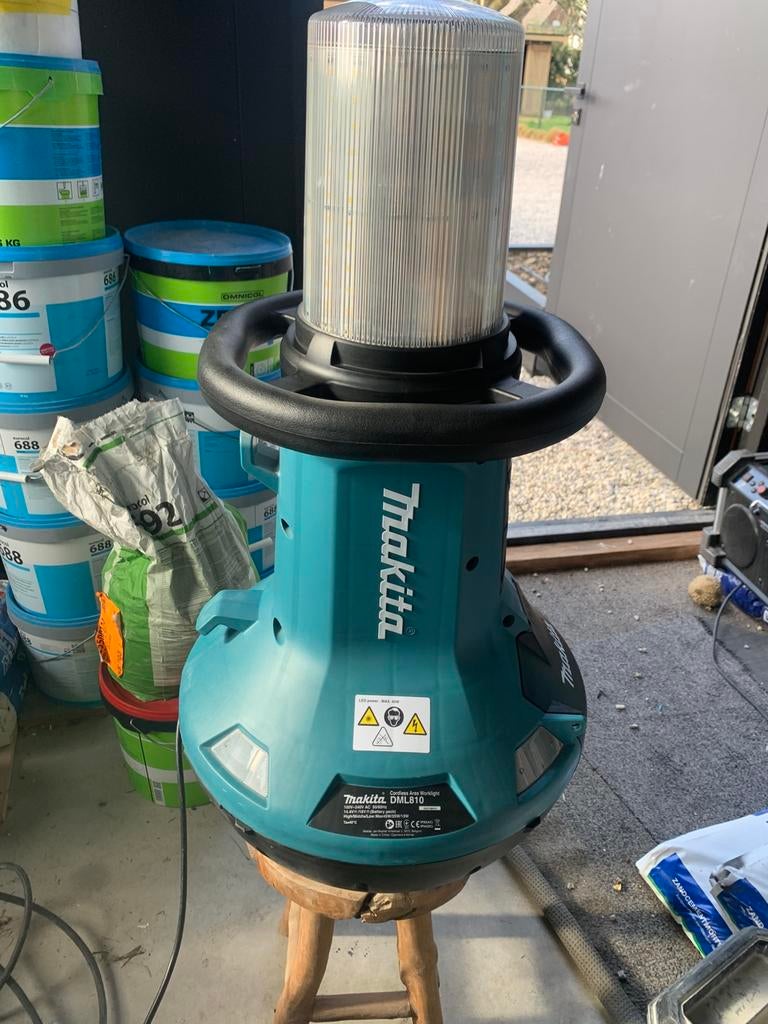 MAKITA DML810 , 360 graden lamp !, Doe-het-zelf en Verbouw, Bouwverlichting, Ophalen, Nieuw, Minder dan 50 watt, Lamp