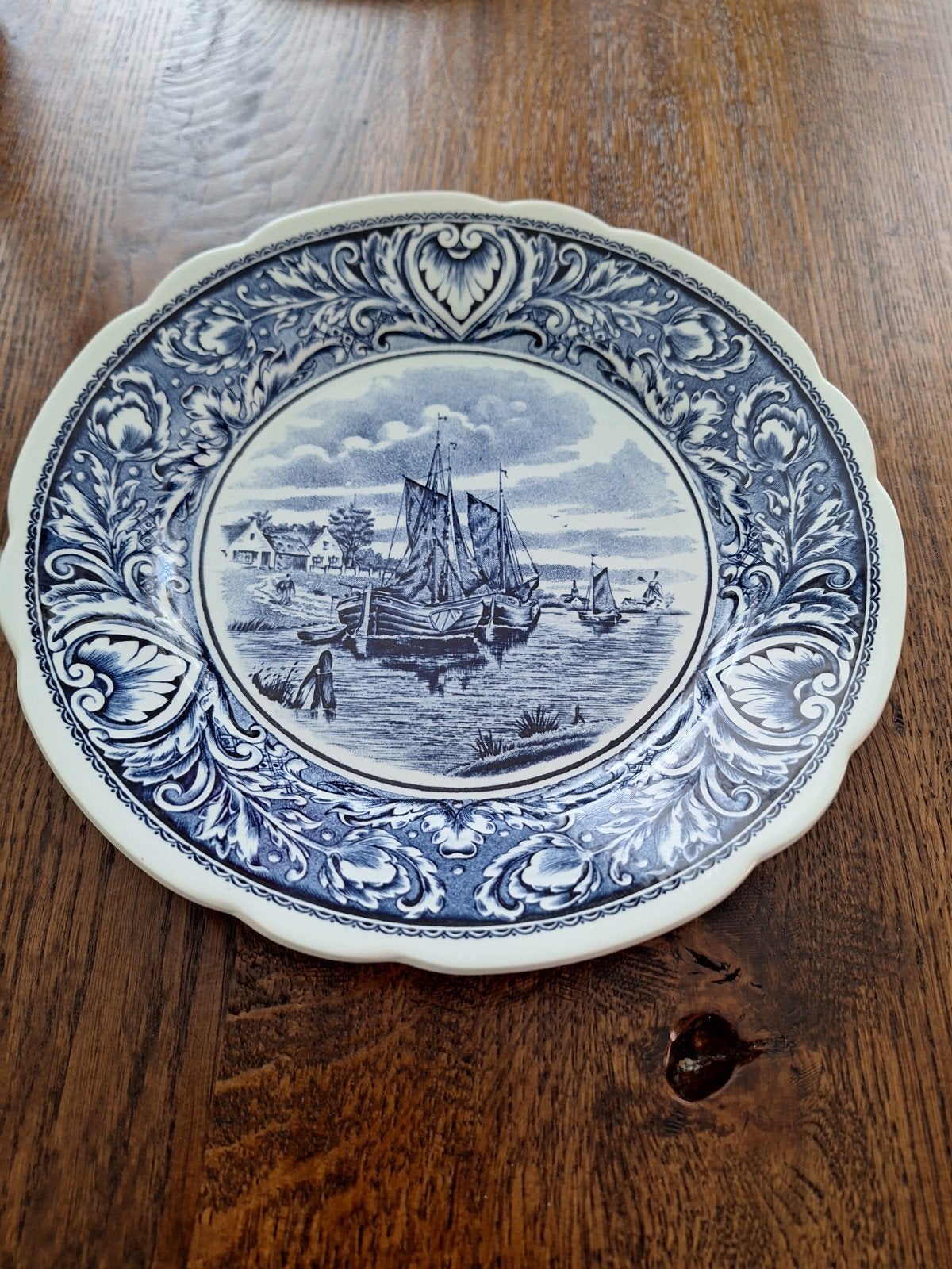 Boch Delft Blauw Wandbord met Schepen en Landschap, Antiek en Kunst, Ophalen