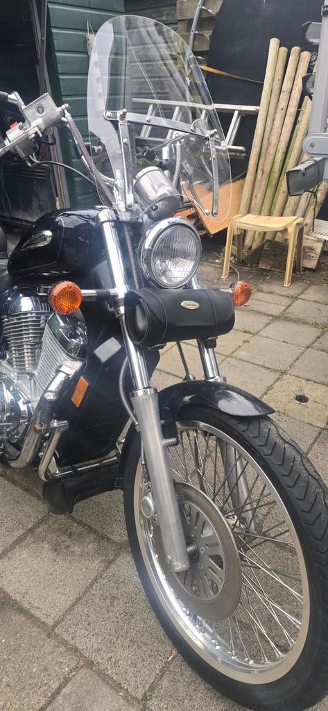 SUZUKI VS 800 GL lekker genieten van het mooie weer, Particulier, Chopper