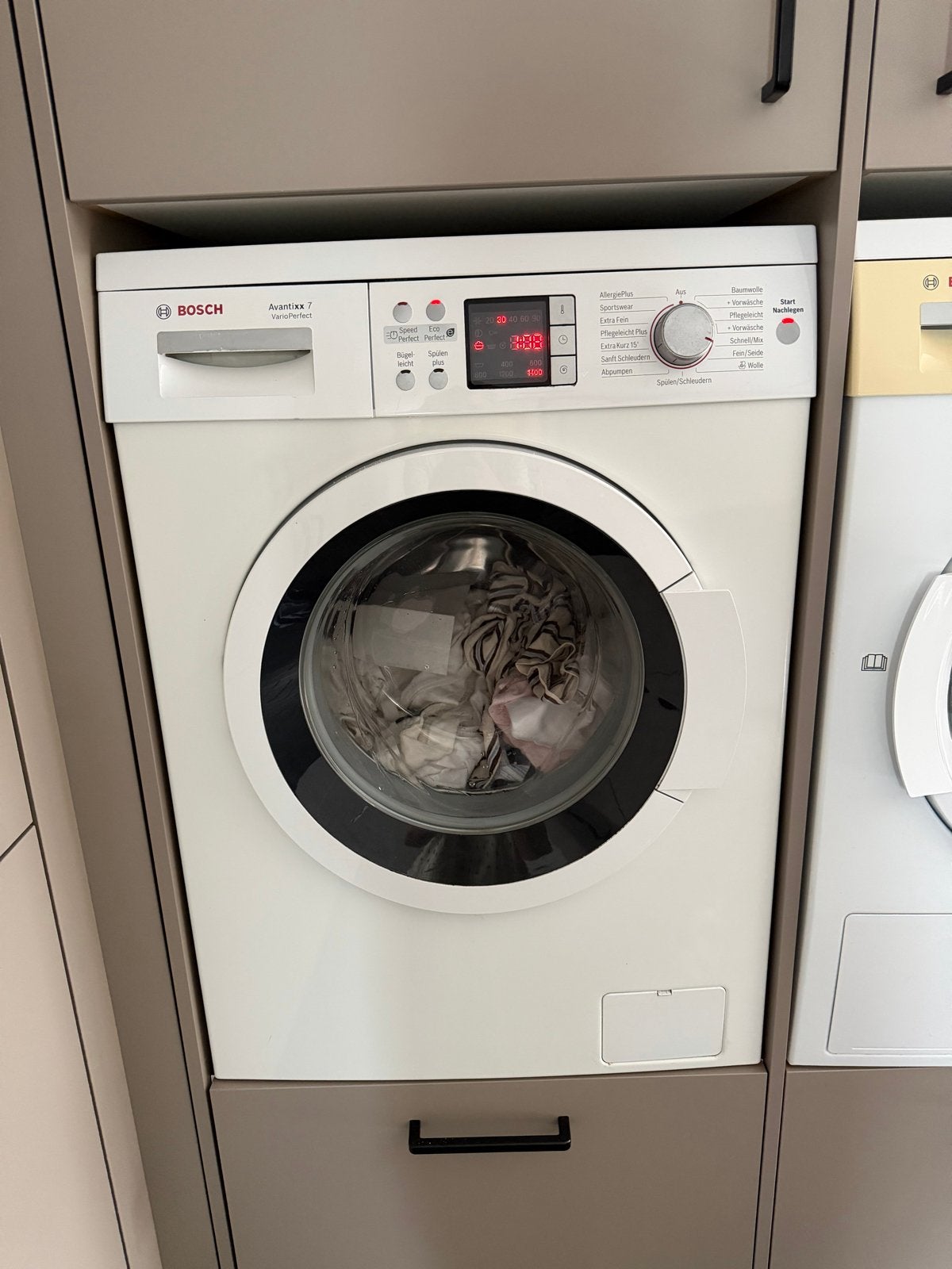 Bosch Avantixx 7 VarioPerfect Wasmachine - WAQ28421/12, Ophalen, Gebruikt, Voorlader, Kort programma