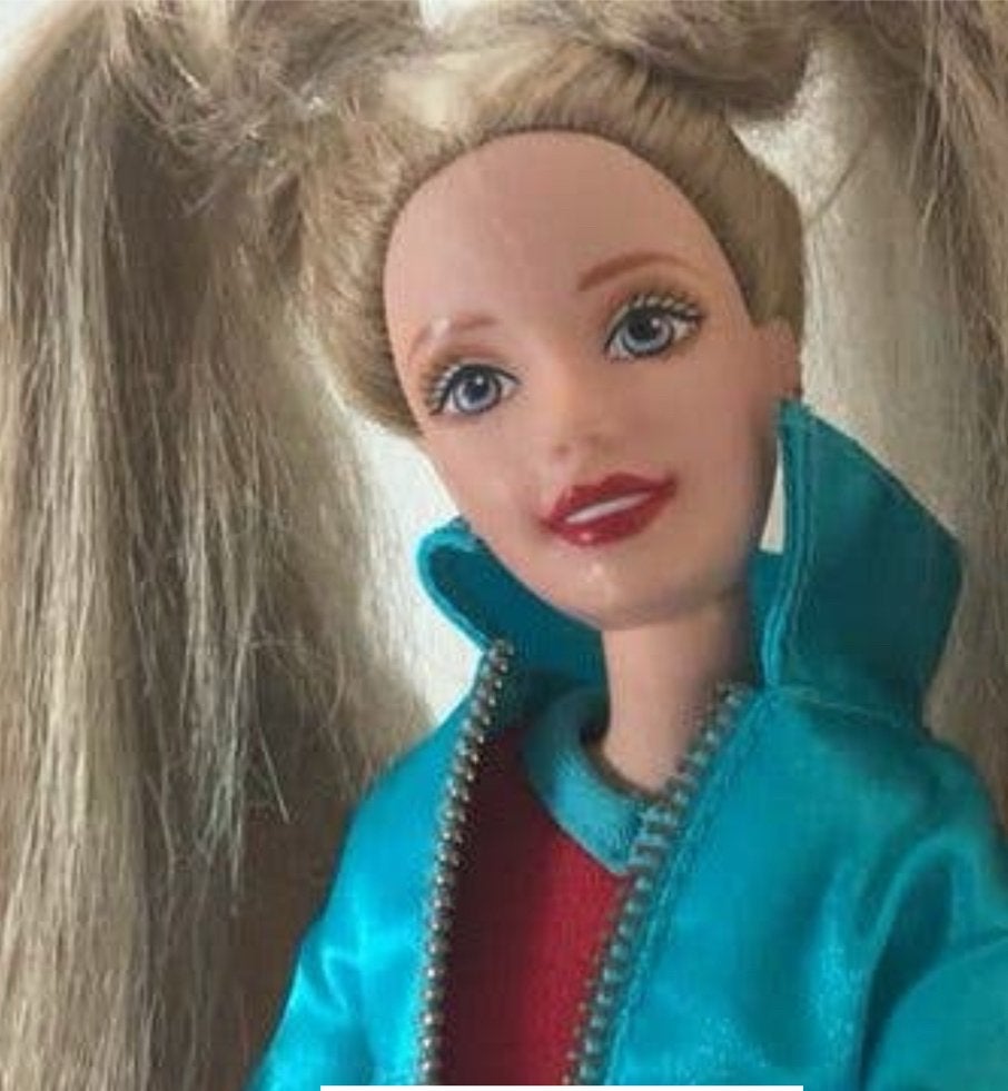 Barbie met Skateboard & Accessoires - Goede Staat, Verzamelen, Ophalen of Verzenden, Zo goed als nieuw