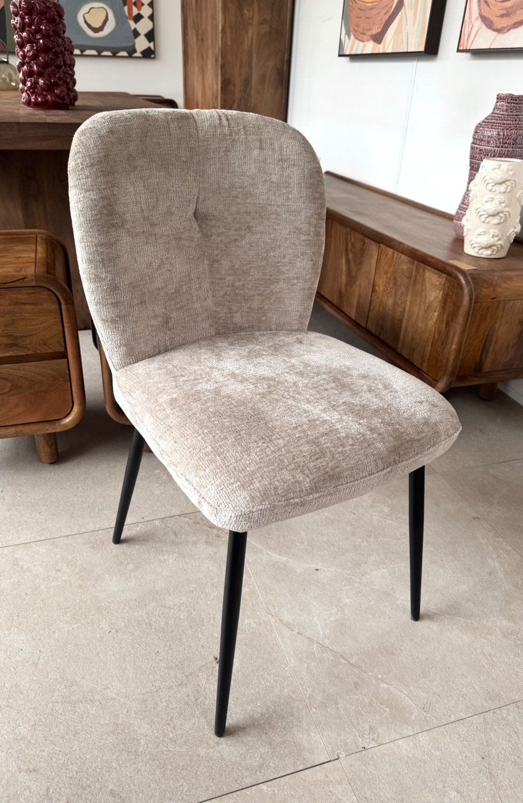 Magazijn leegverkoop eetstoelen zachte stof beige metaal zwa, Overige kleuren, Nieuw, Ophalen of Verzenden, Info@wkhome.nl