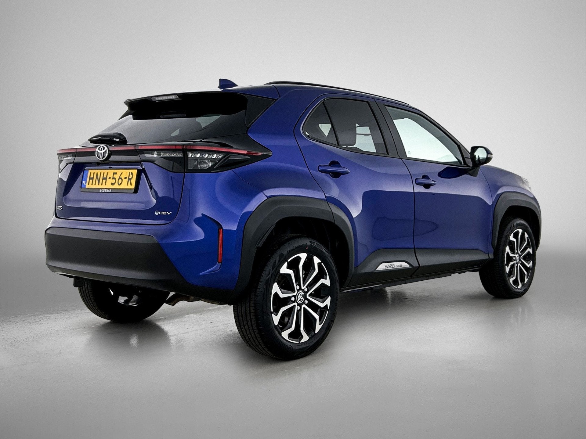 Toyota Yaris Cross 1.5 Hybrid 115 First Edition | BTW voertu, Auto's, Stof, Gebruikt, 116 pk, Bedrijf